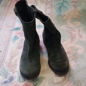 Naturalizer green suede boots